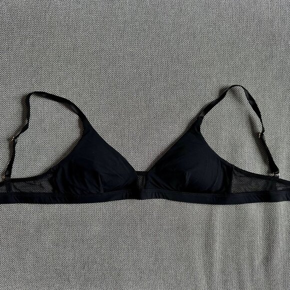 Pepper Limitless Wirefree Scoop Bra - Black - Small - Lightly Used, Excellent Co - Picture 8 of 9